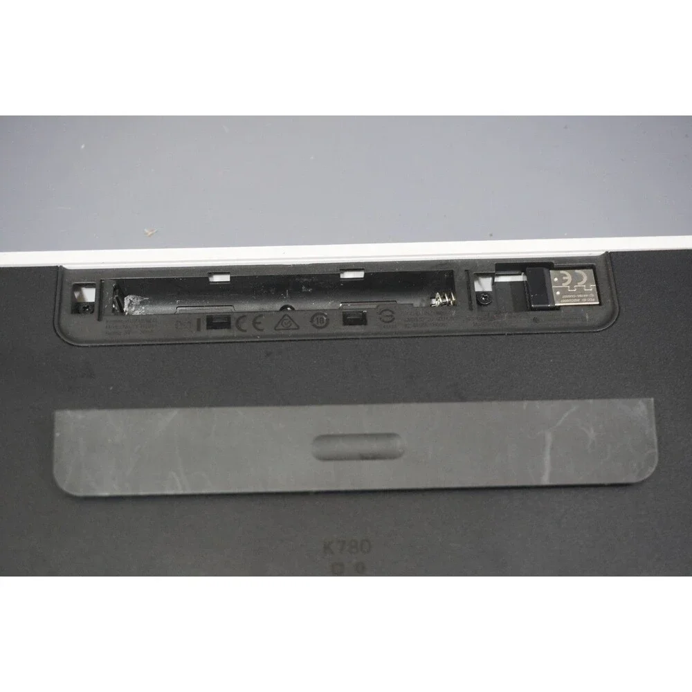 Logitech K780 Multi-Device Wireless Bluetooth Full Size Keyboard with Reciever